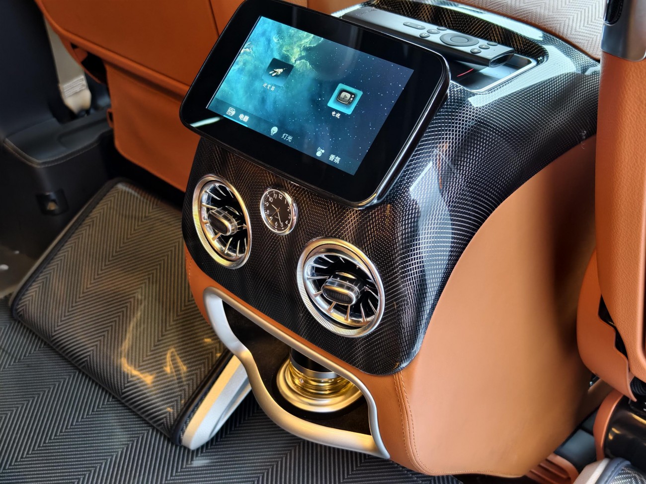 Mercedes-Benz 2023 2024