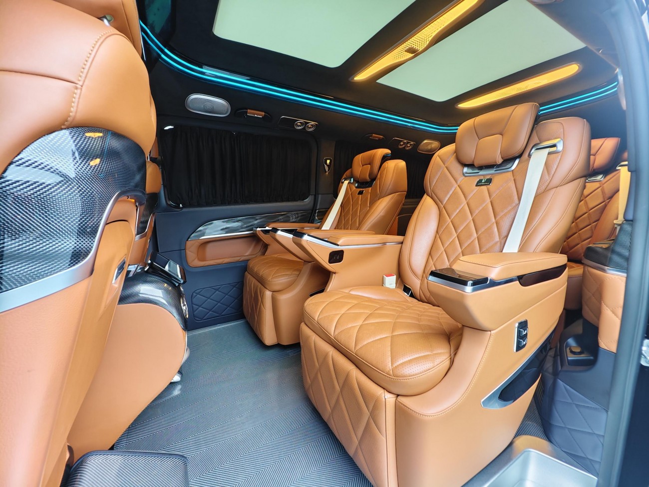 Mercedes-Benz 2023 2024