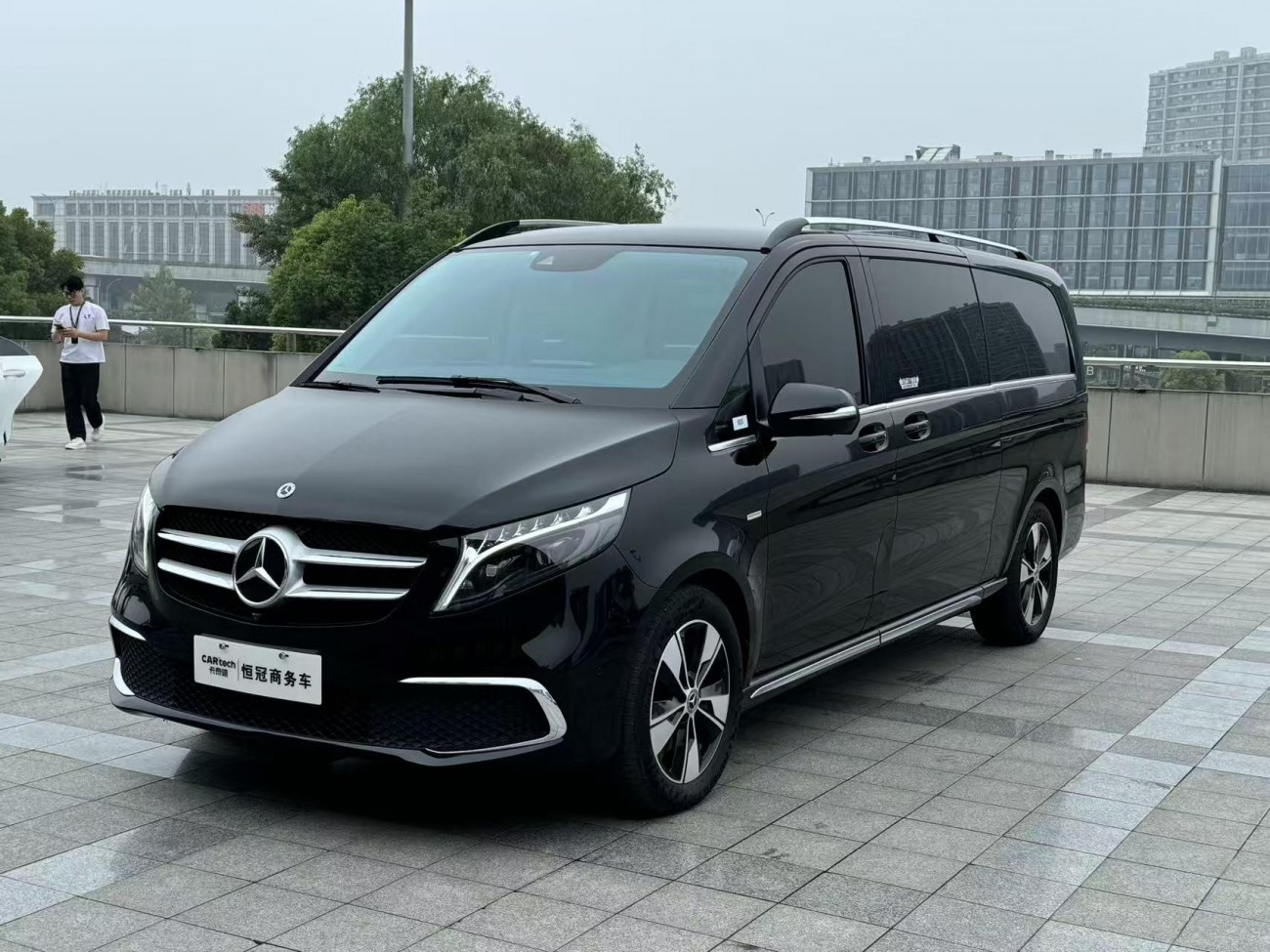 Mercedes-Benz V 2023
