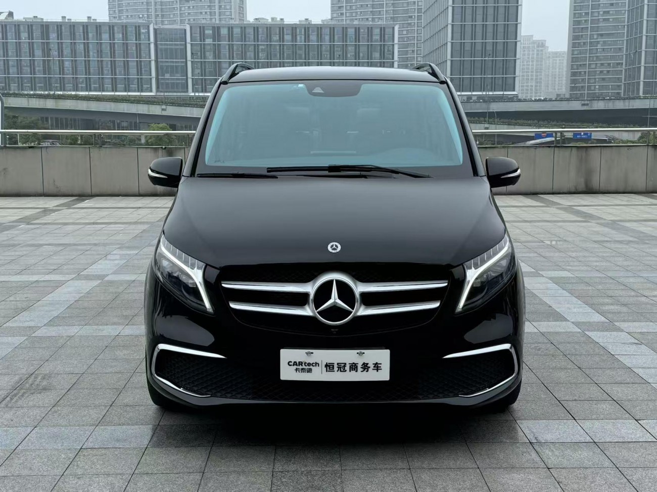 Mercedes-Benz V 2023