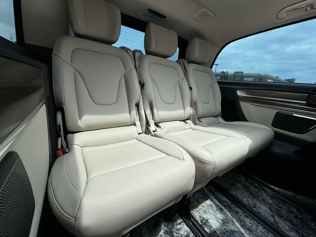 Mercedes-Benz V 2022