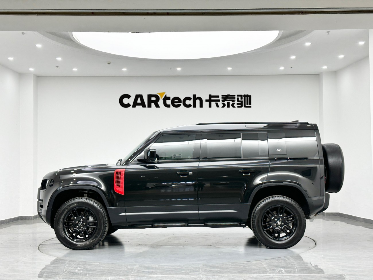 Land Rover Defender 2022