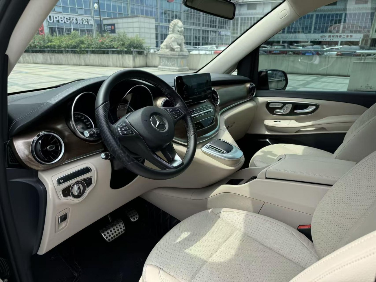 Mercedes-Benz V 2022