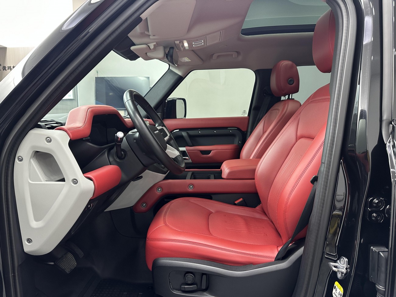 Land Rover Defender 2022