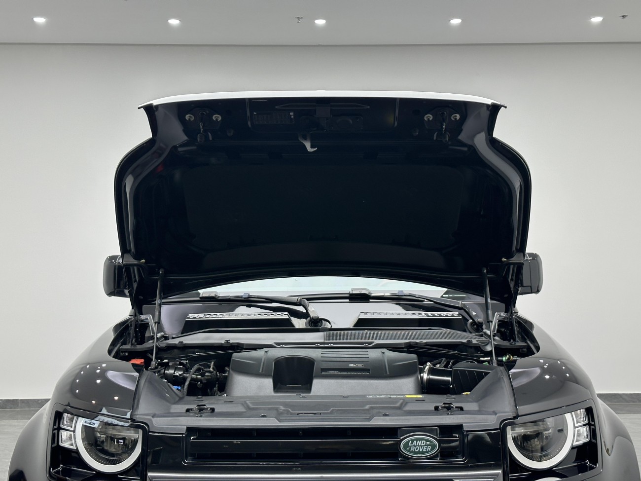 Land Rover Defender 2022
