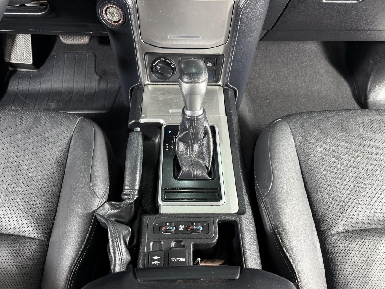 Toyota Prado 2019