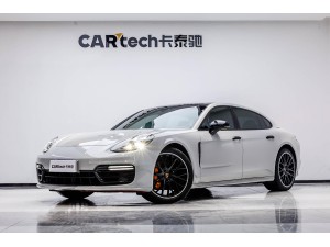 Porsche Panamera 2021