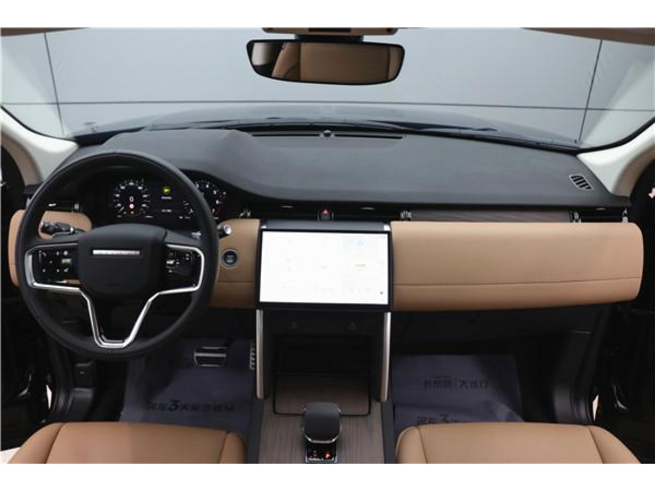 Land Rover Discovery Sport 2024