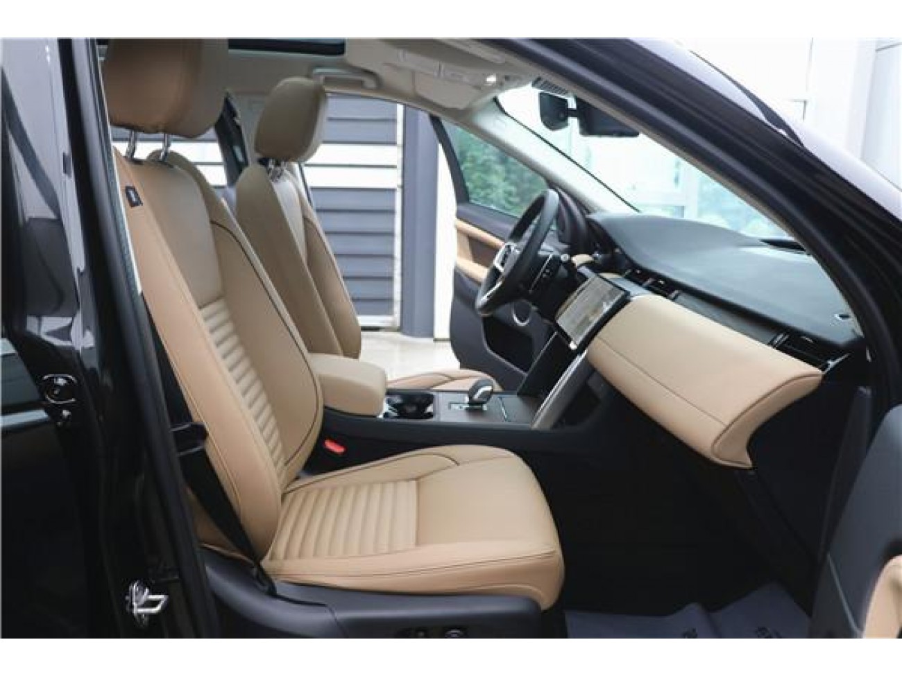 Land Rover Discovery Sport 2024
