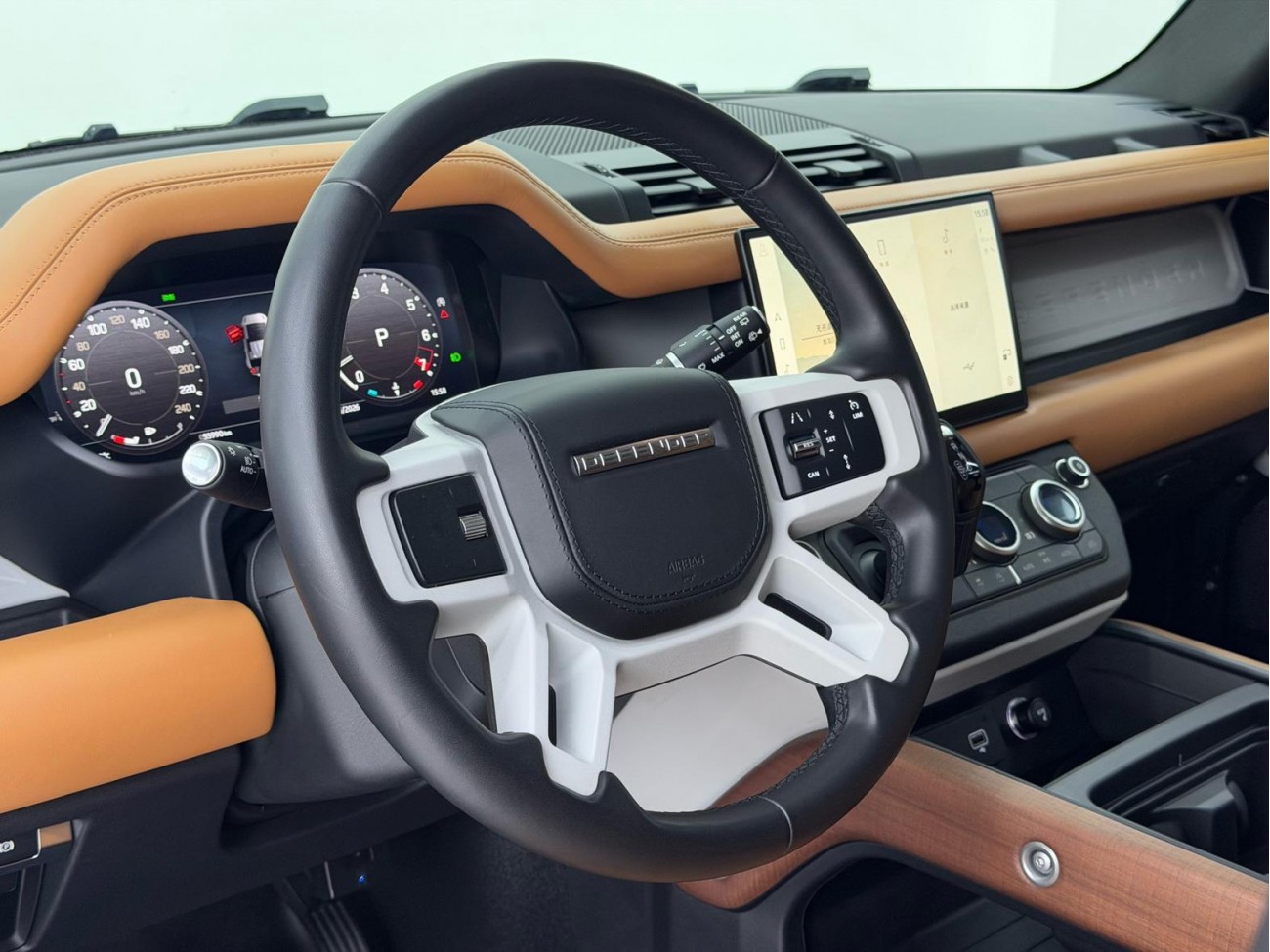 Land Rover Defender 2023