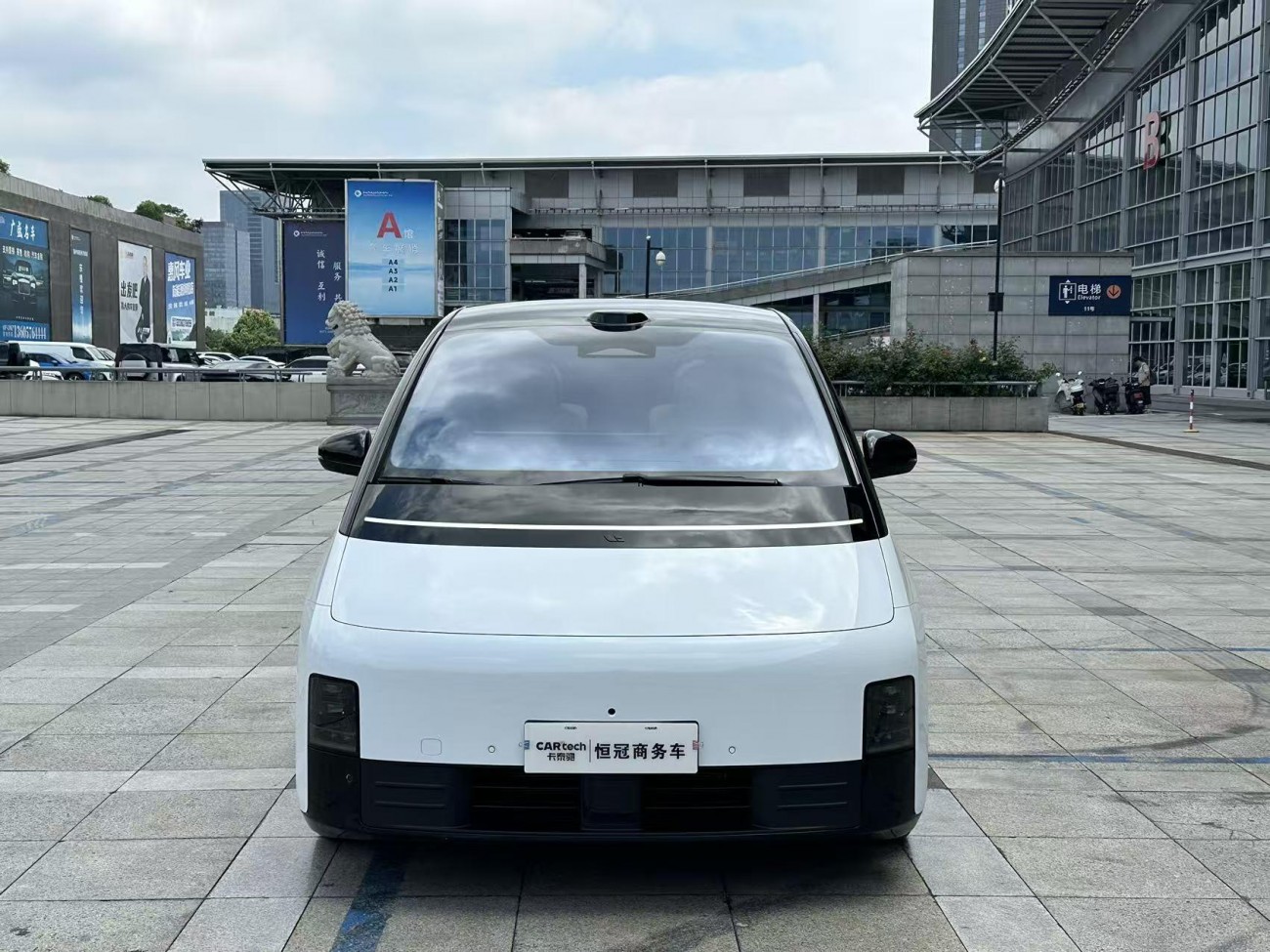 Li Auto MEGA 2025