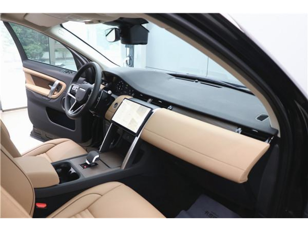 Land Rover Discovery Sport 2024