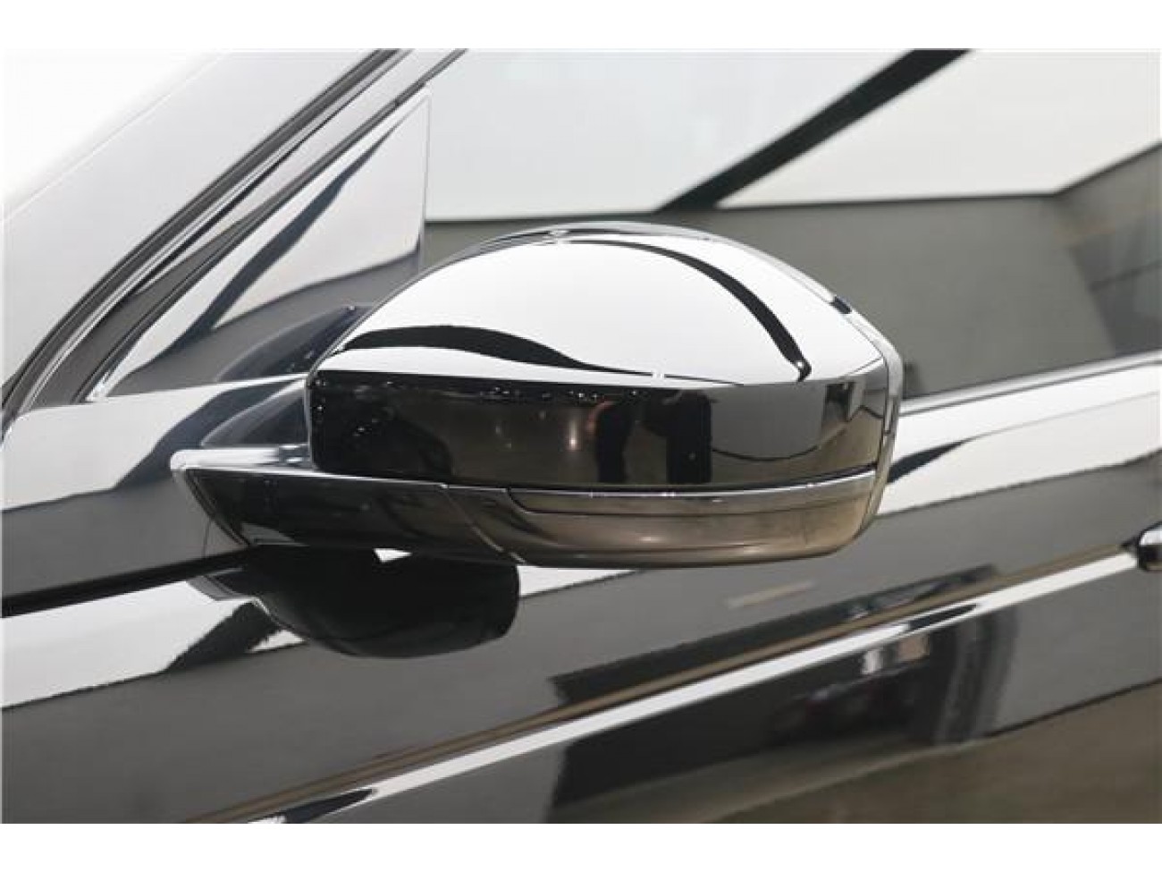 Land Rover Discovery Sport 2024
