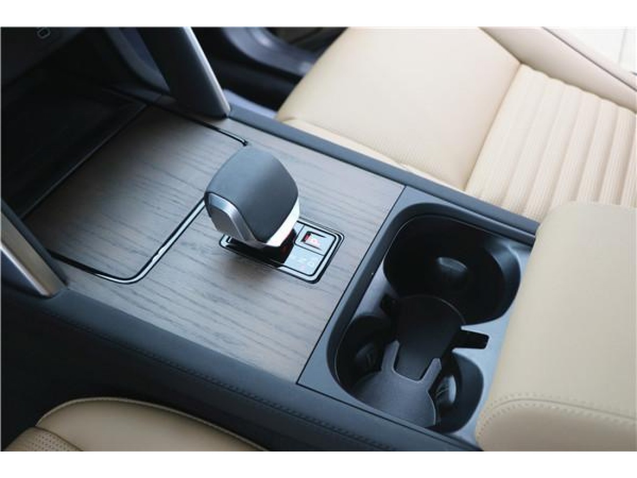 Land Rover Discovery Sport 2024