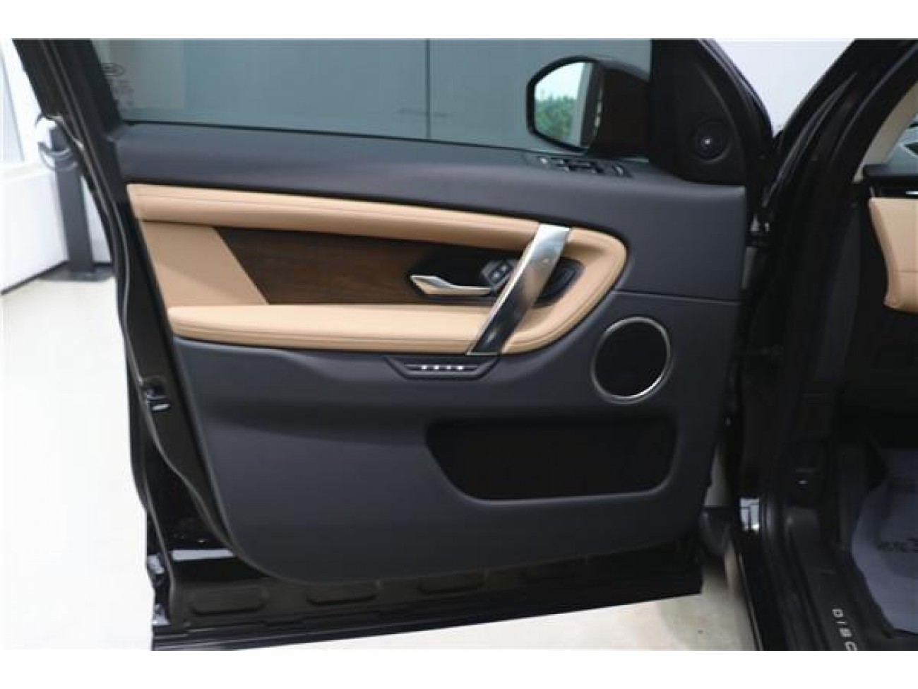 Land Rover Discovery Sport 2024