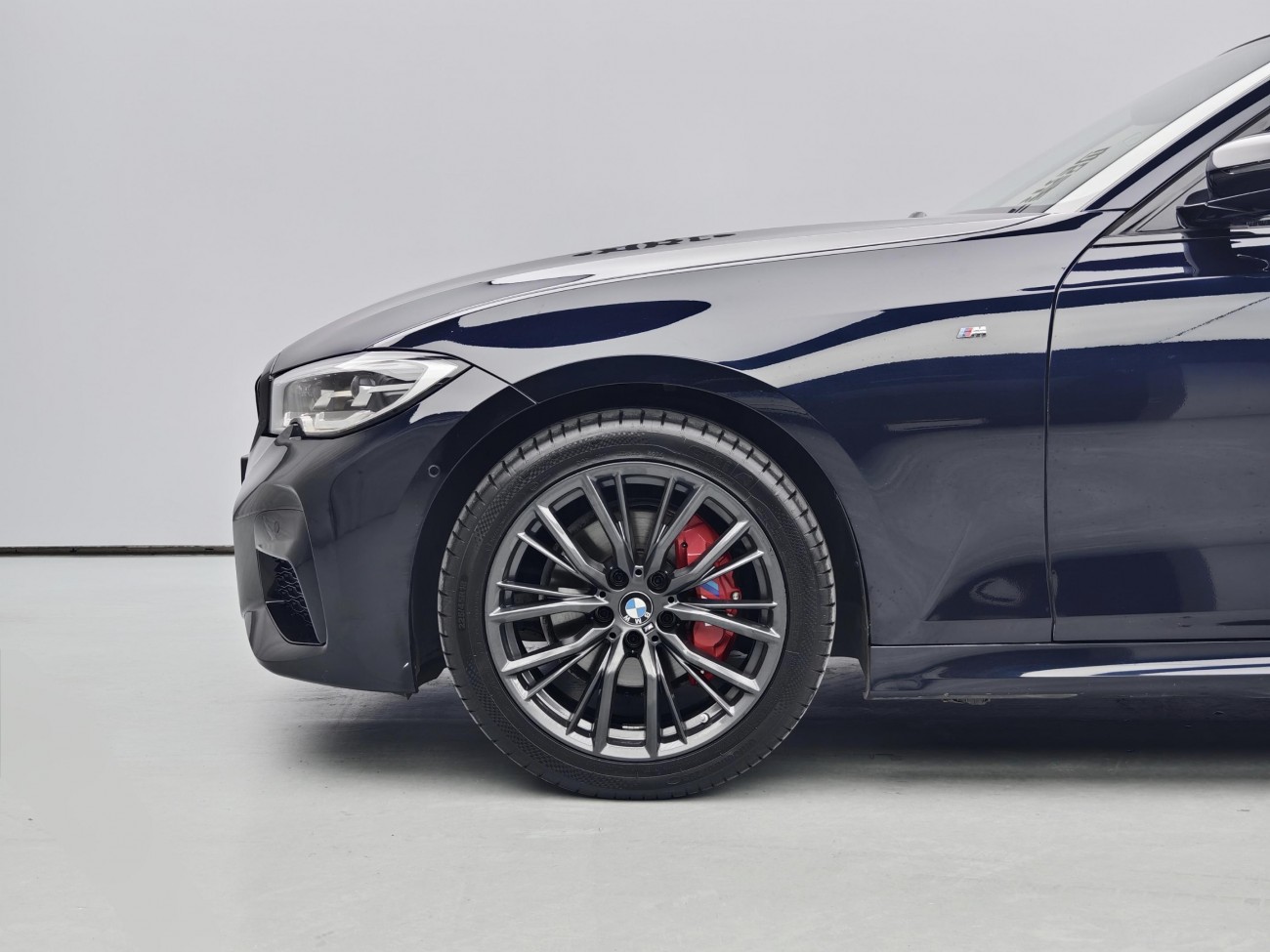 BMW 325Li 2021