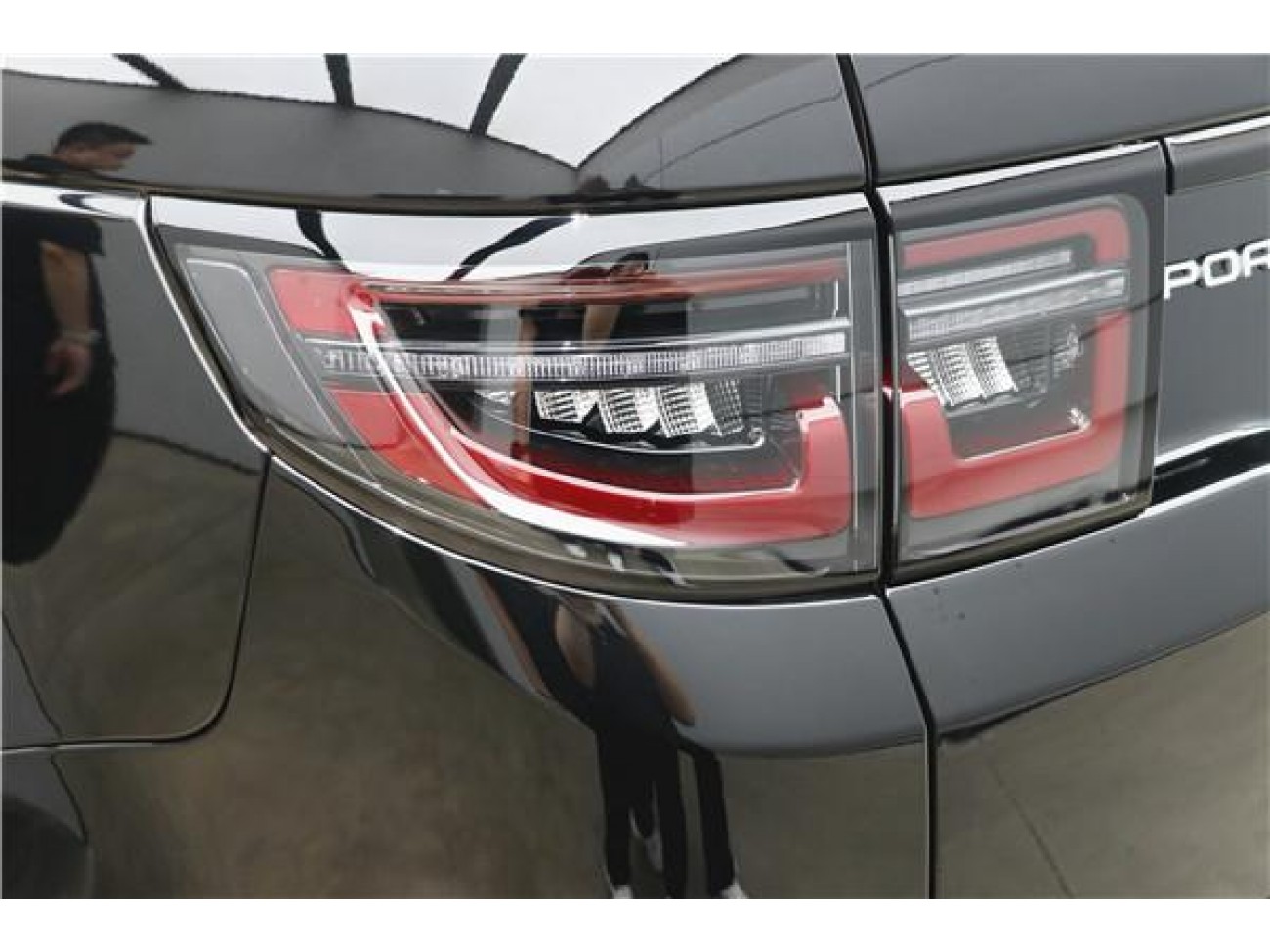Land Rover Discovery Sport 2024