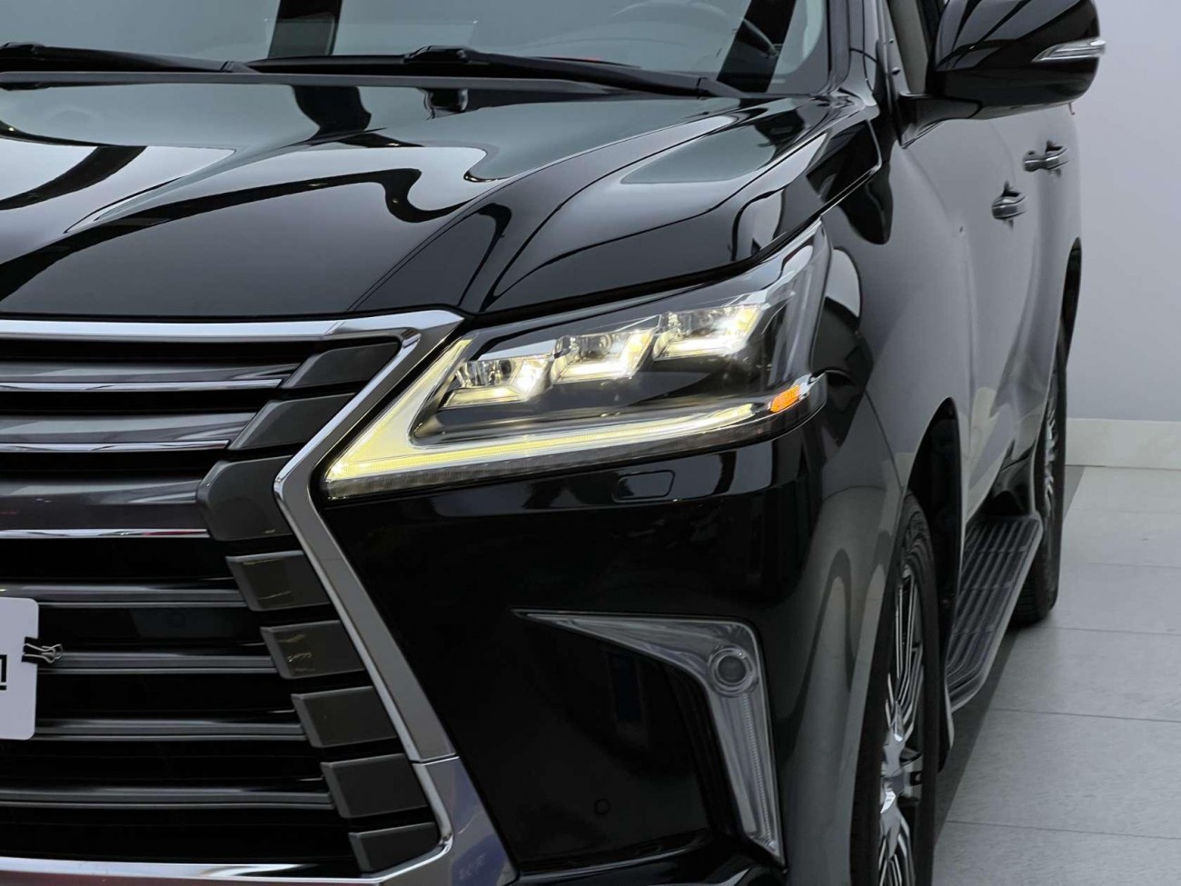 Lexus LX 570 2025