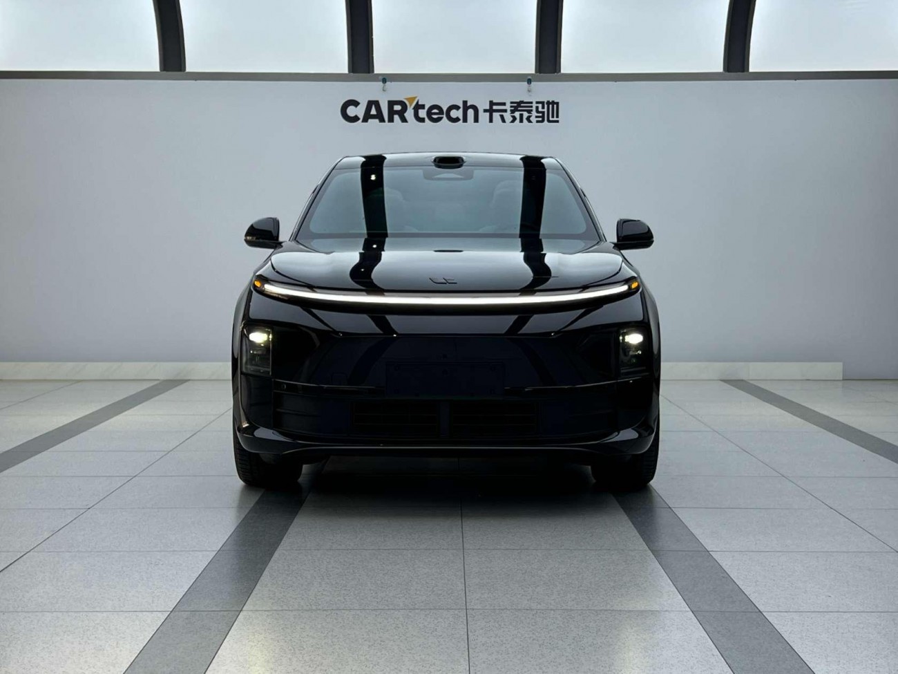 Li Auto L6 2025