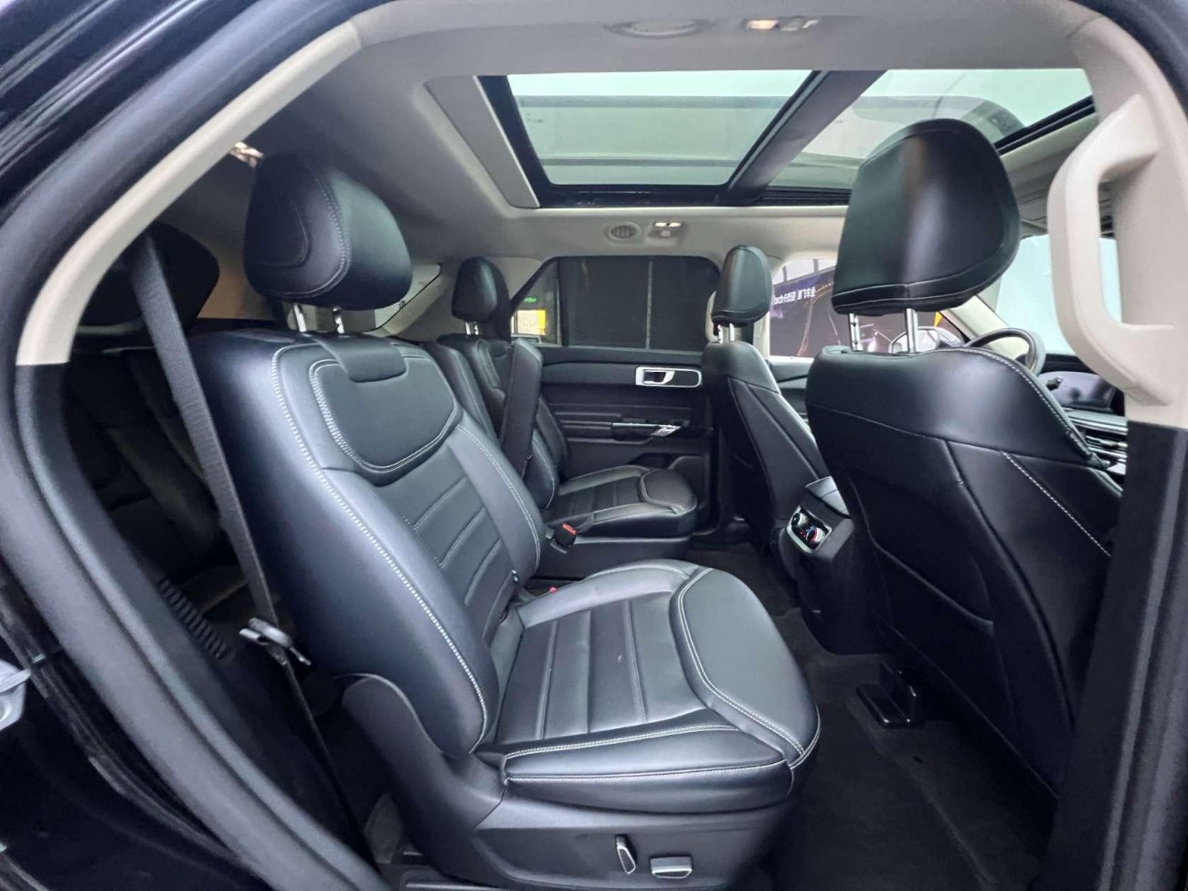 Ford Explorer 2024