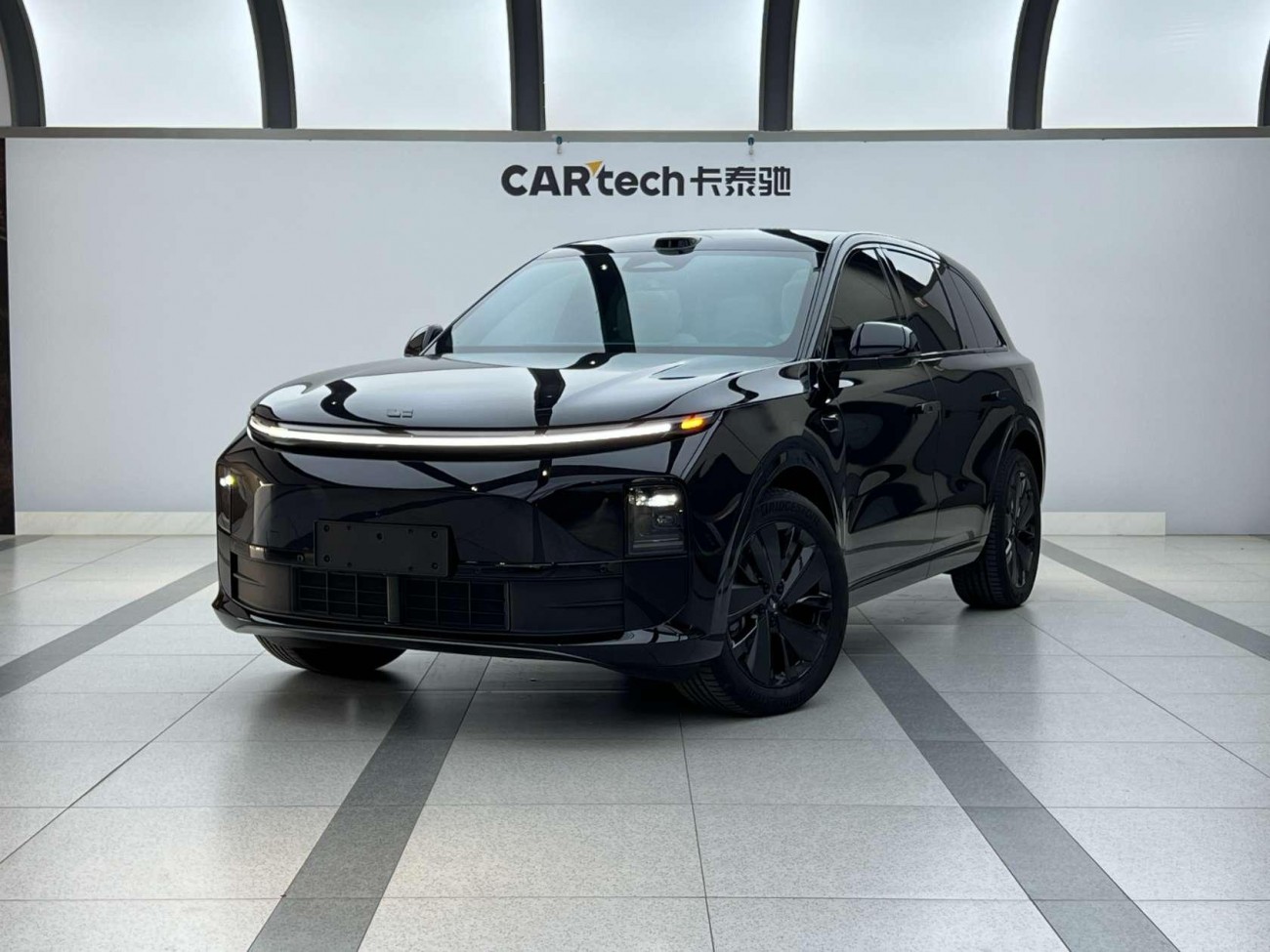 Li Auto L6 2025