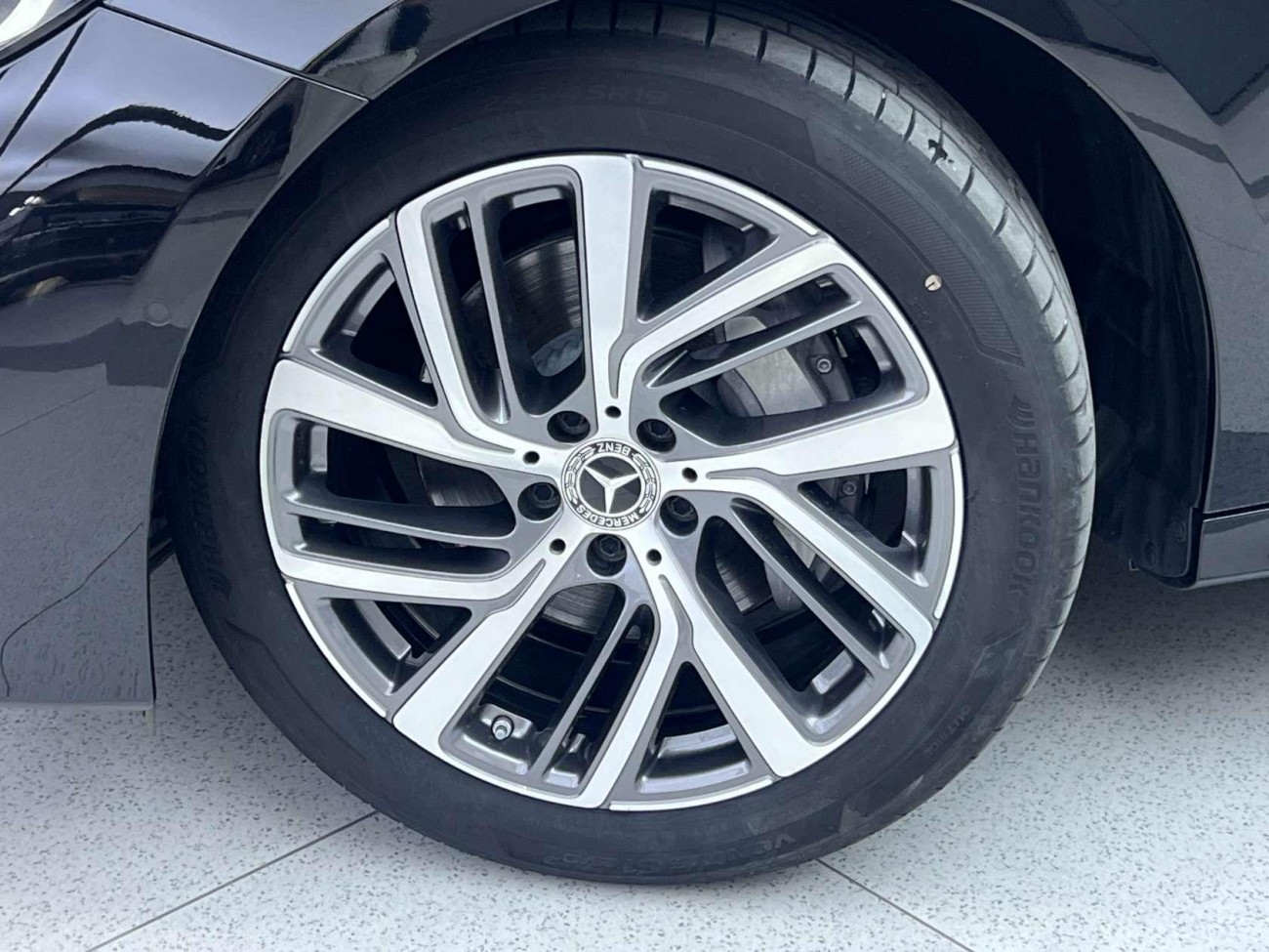 Mercedes-Benz E 300 L 2025