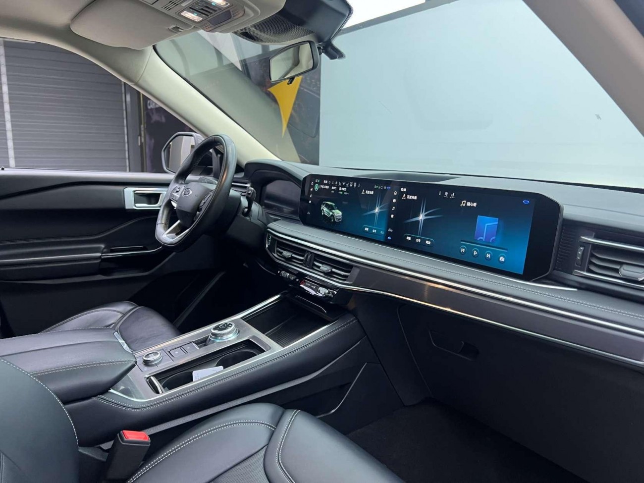 Ford Explorer 2024