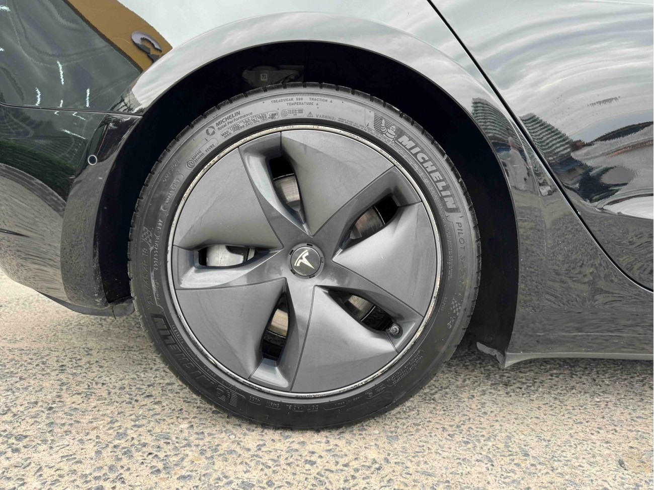 Tesla Model 3 2020