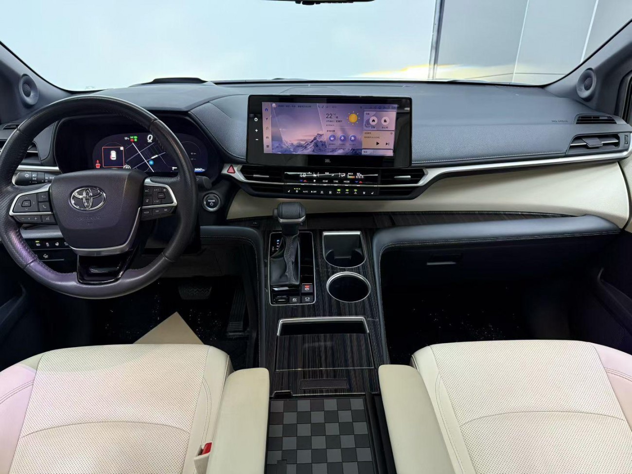 Toyota Sienna 2024