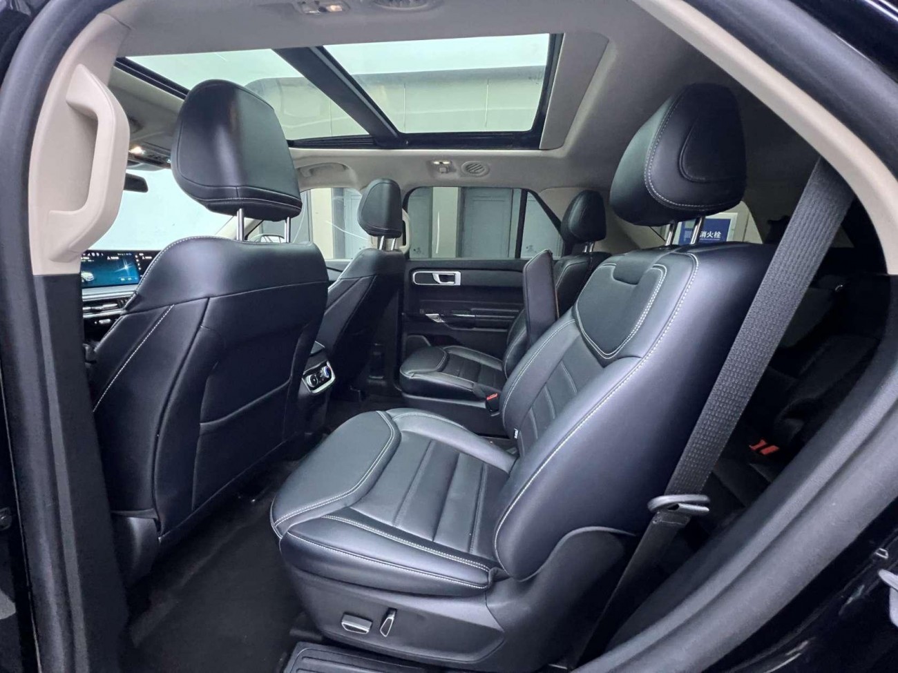 Ford Explorer 2024