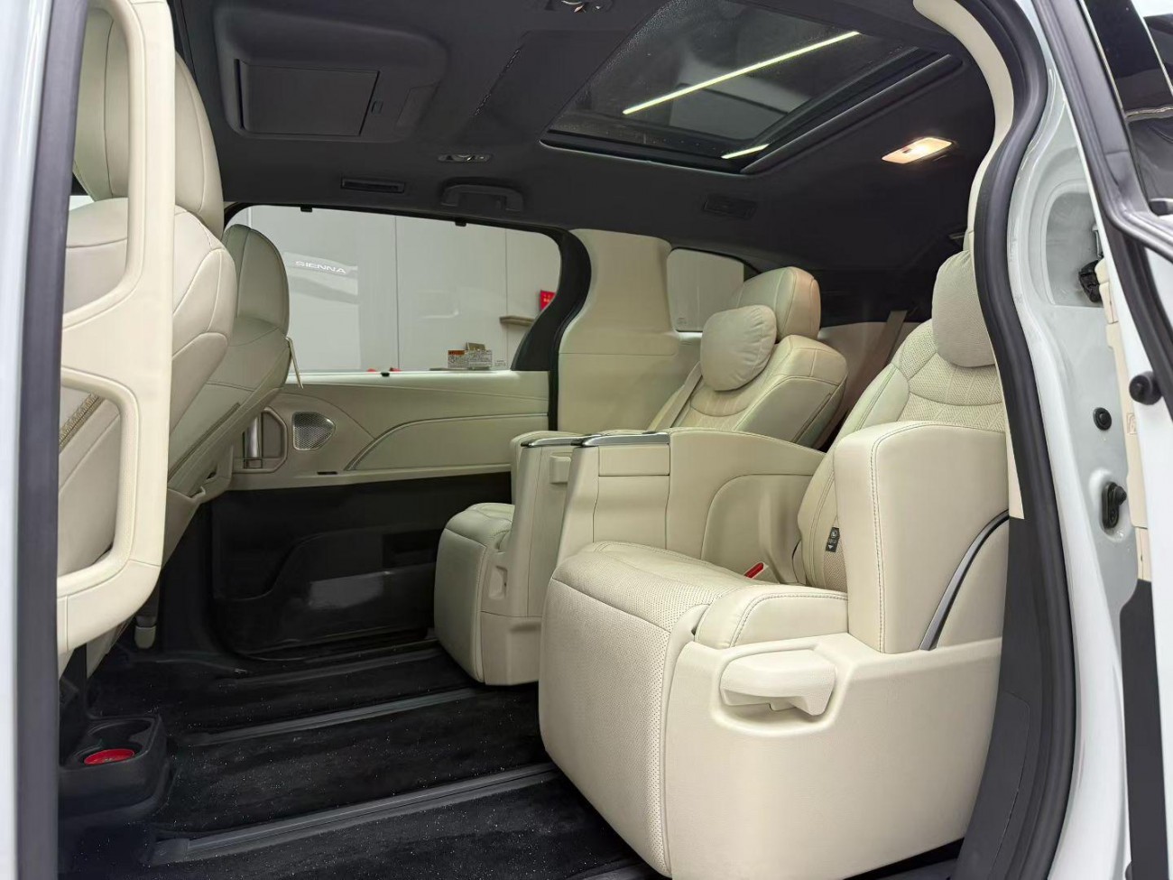 Toyota Sienna 2024