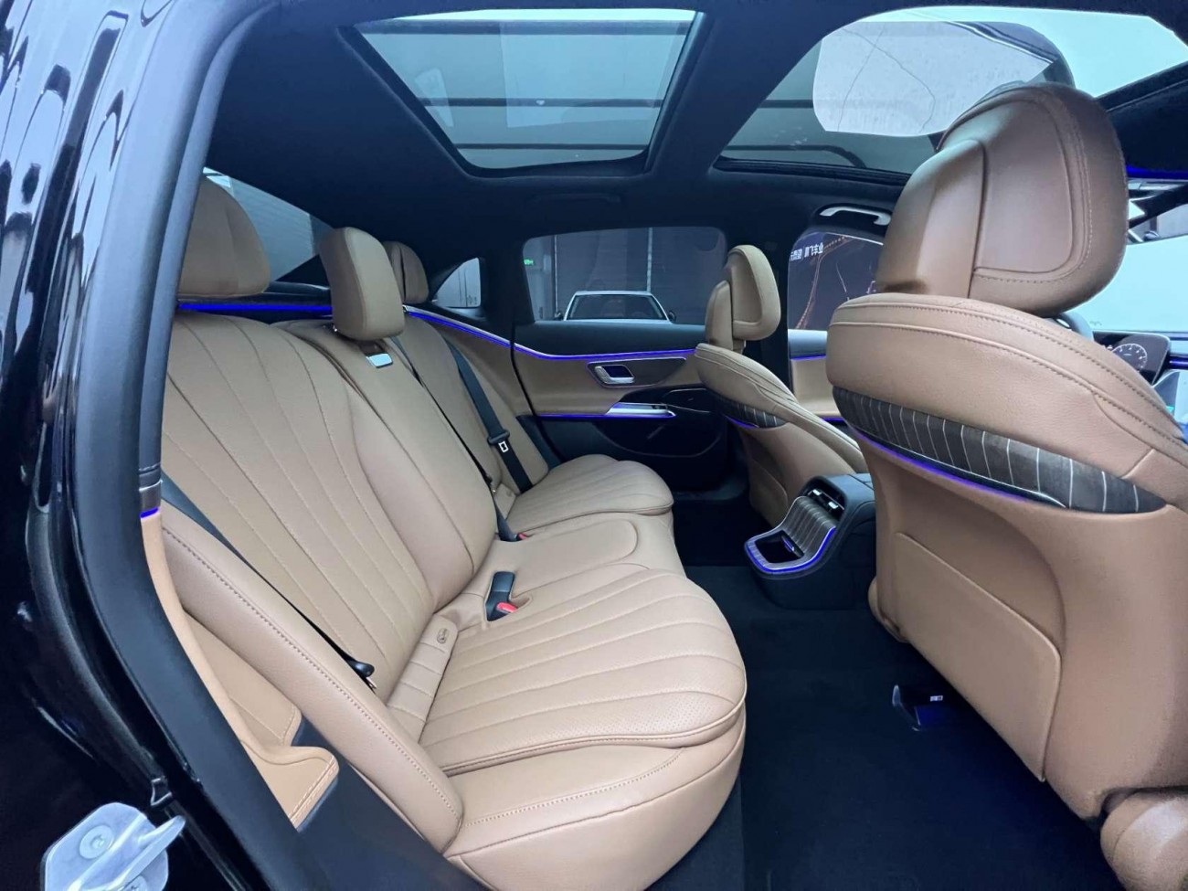 Mercedes-Benz E 300 L 2025