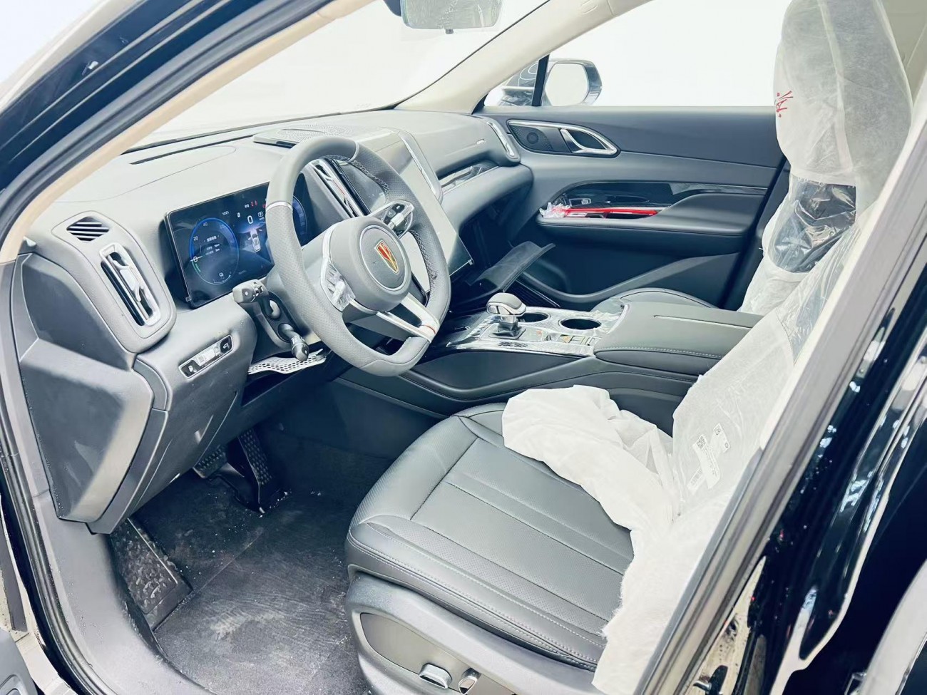 Hongqi HS3 2025