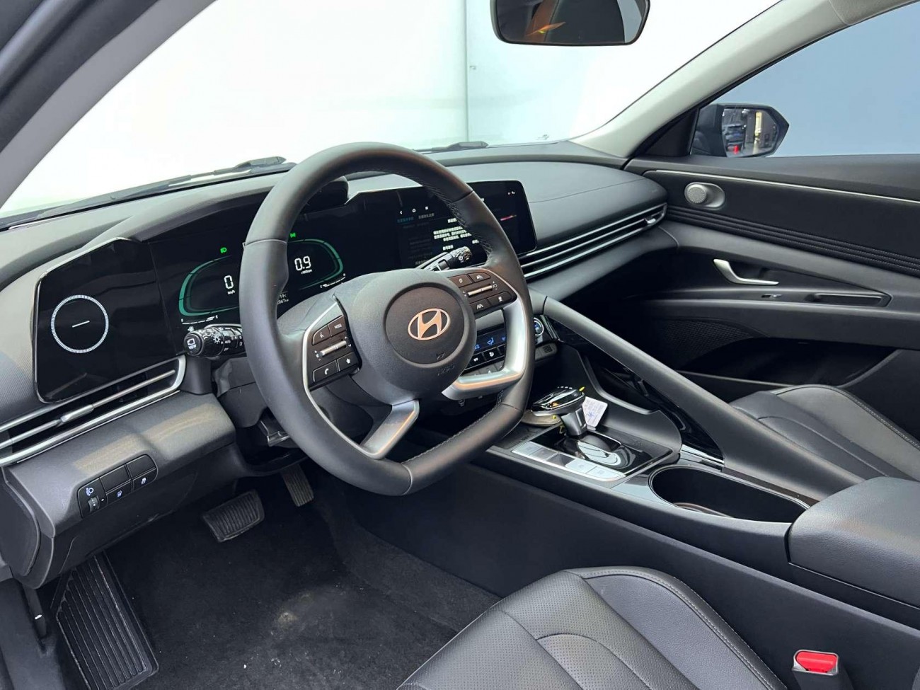 Hyundai Elantra 2024