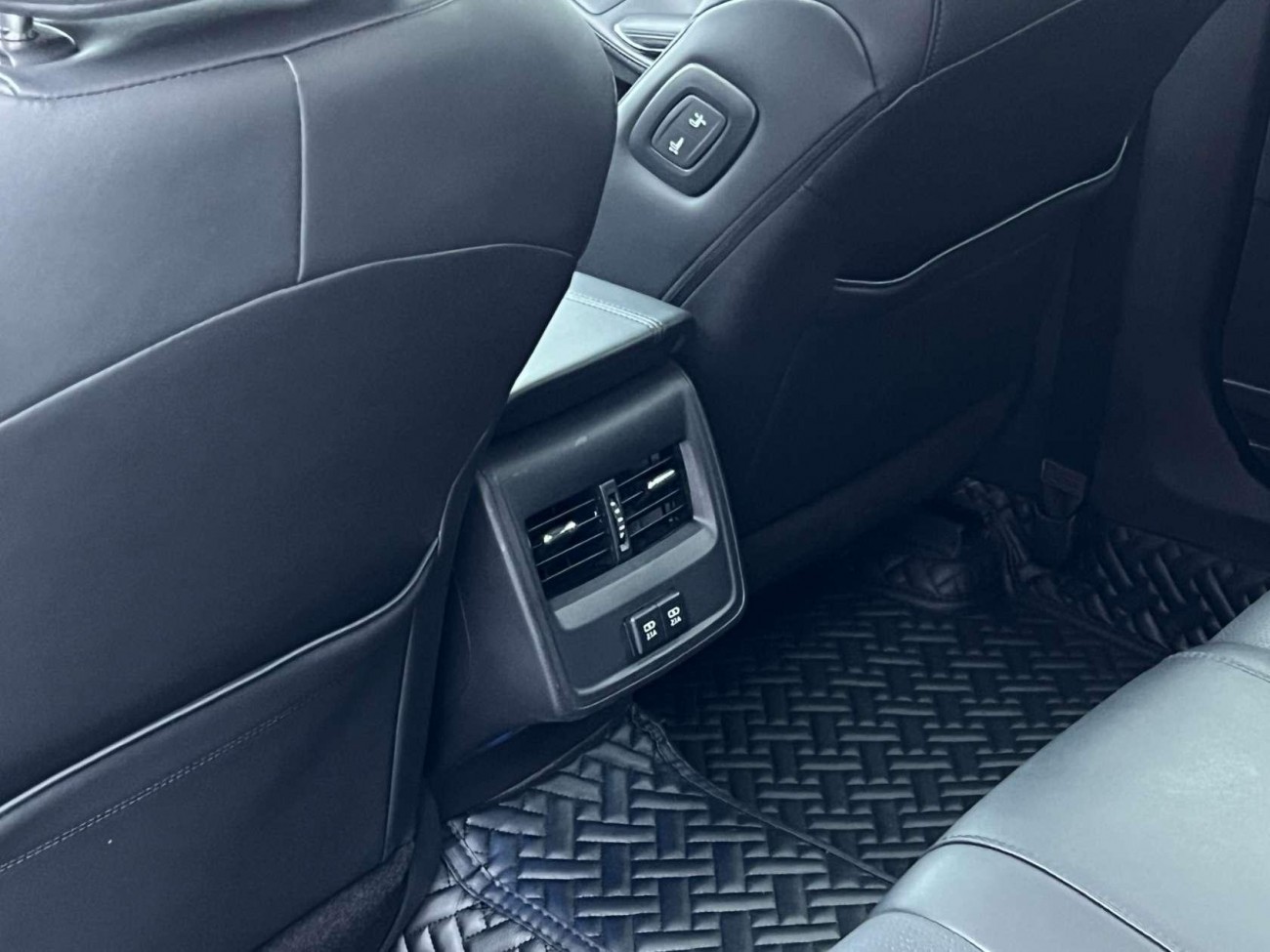 Toyota Avalon 2022