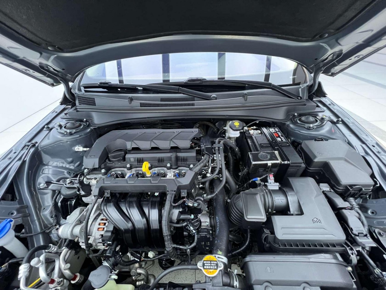 Hyundai Elantra 2024