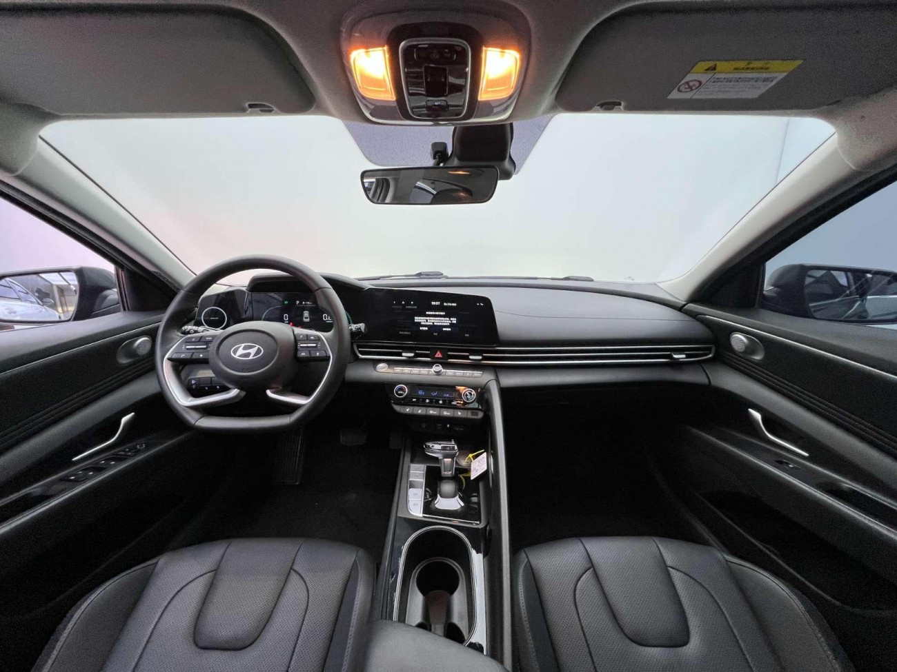 Hyundai Elantra 2024