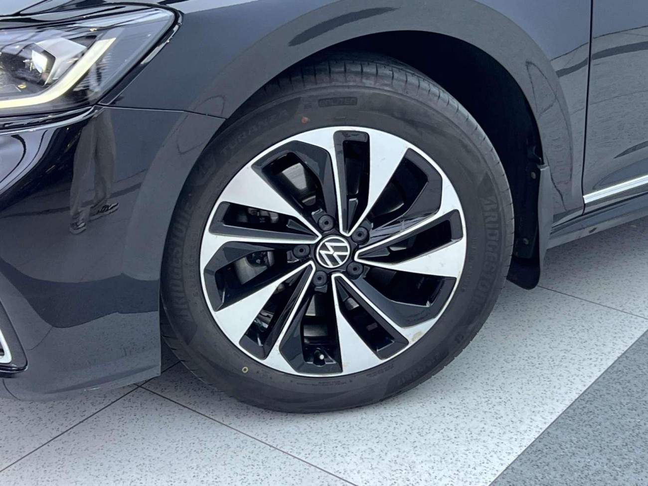 Volkswagen Passat 2023