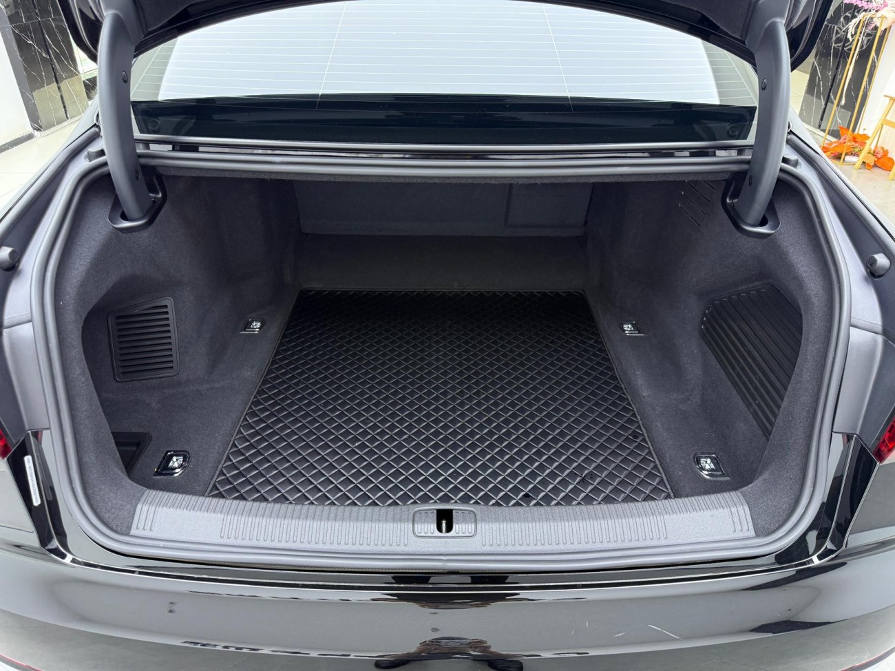 Audi A8L 50 TFSI 2022