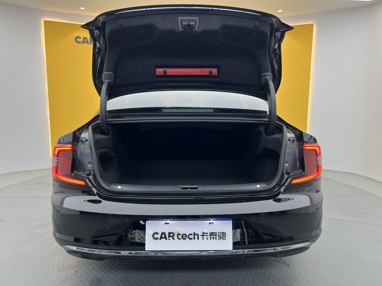 Volvo S90 2024