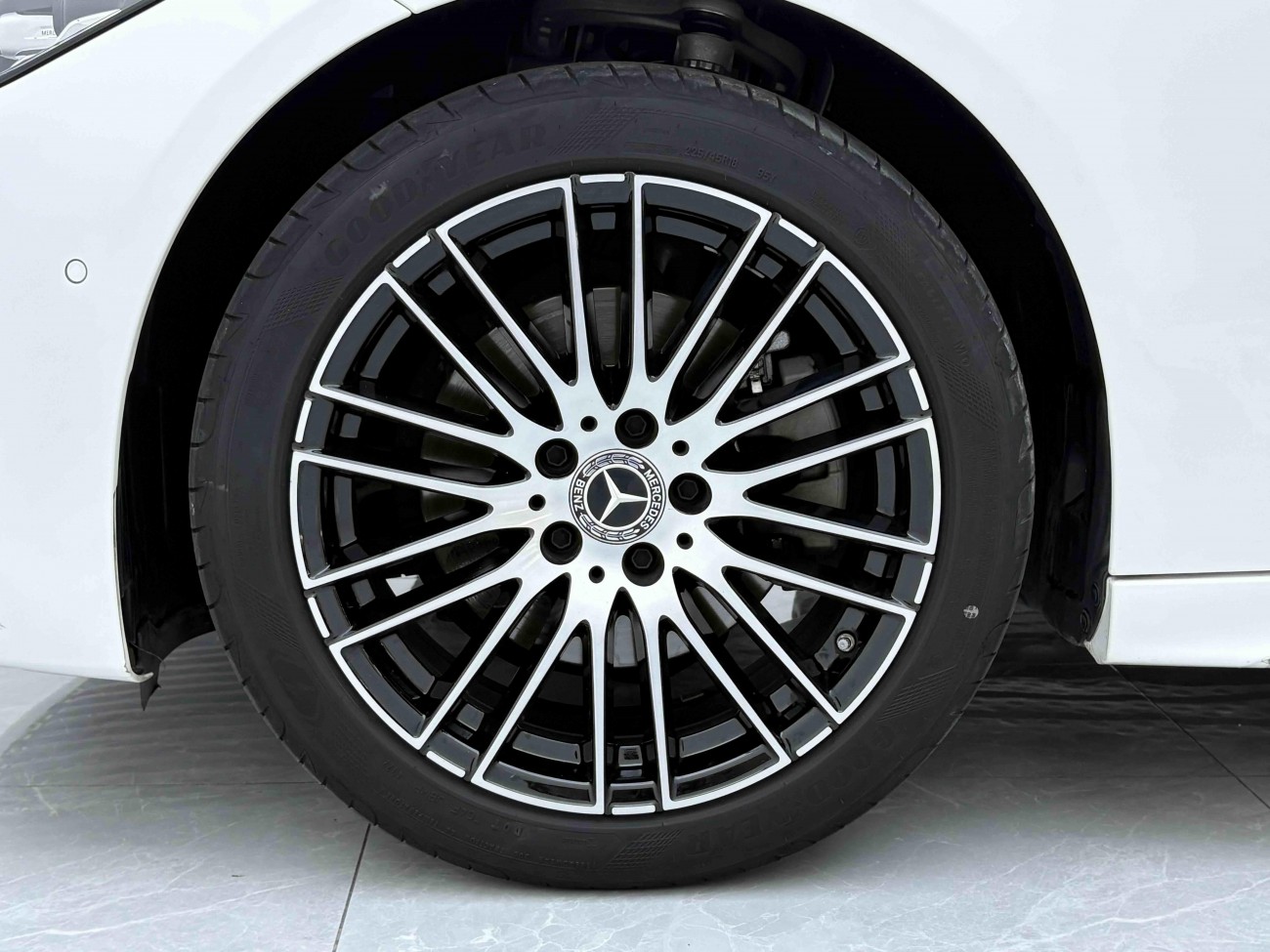 Mercedes-Benz C 200 L 2023