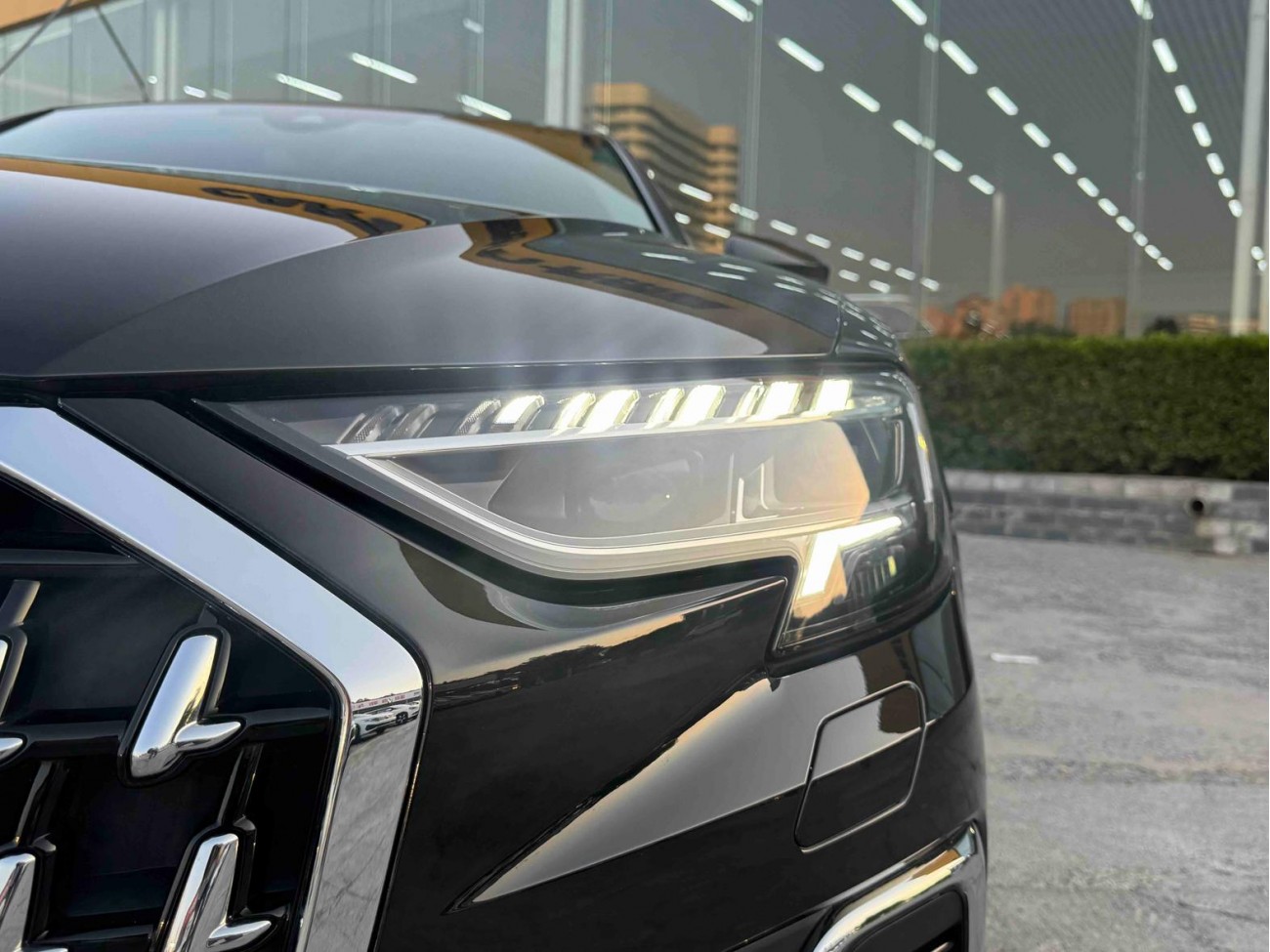 Audi A8L 45 TFSI 2025