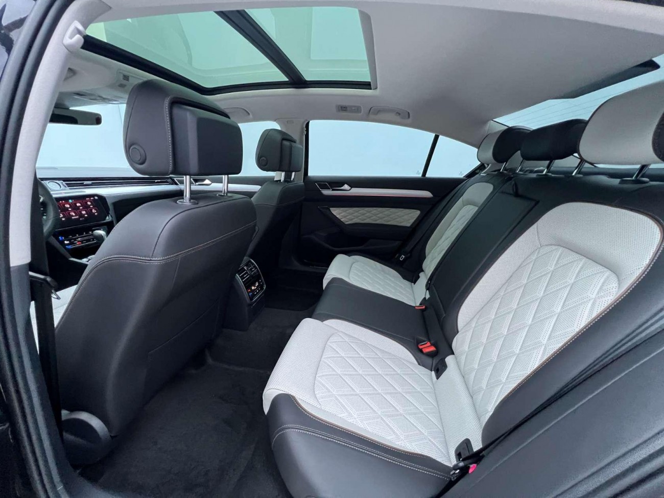 Volkswagen Magotan 2025