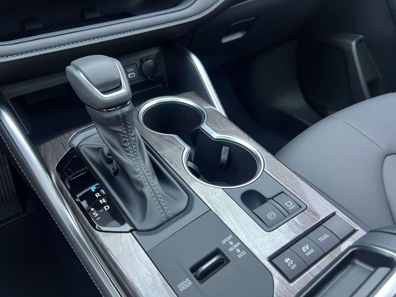 Toyota Crown 2024