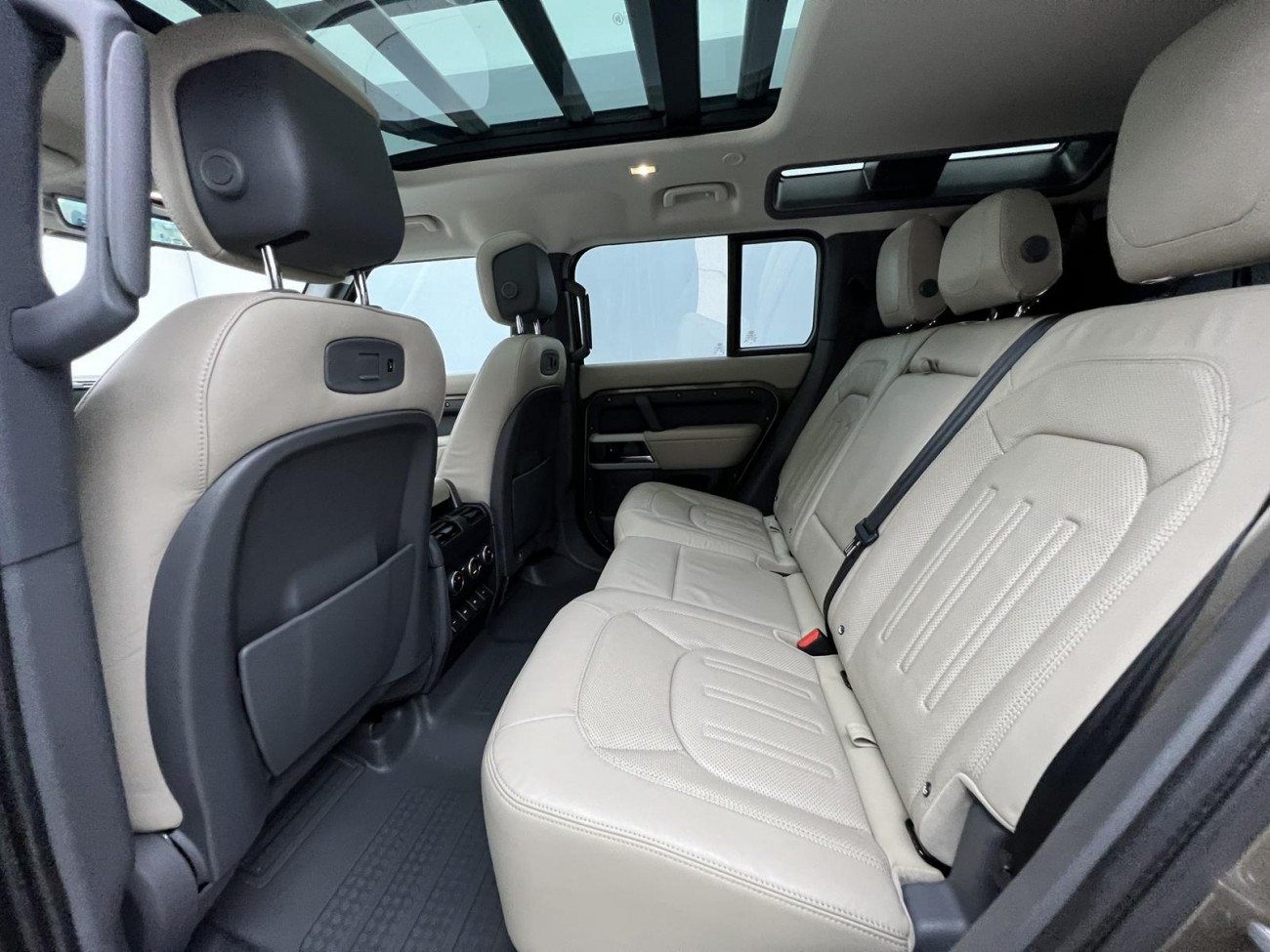 Land Rover Defender 2020