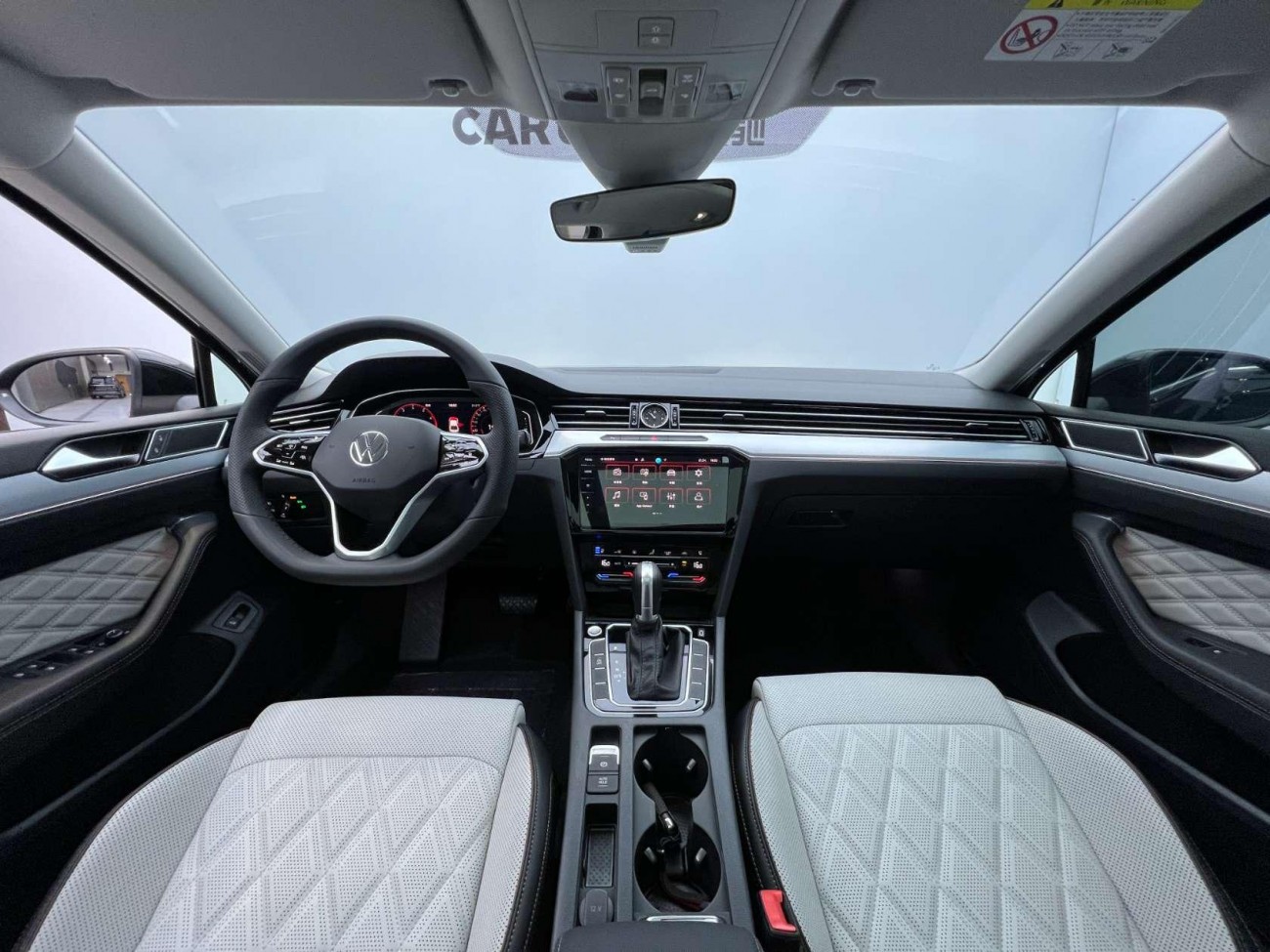 Volkswagen Magotan 2025