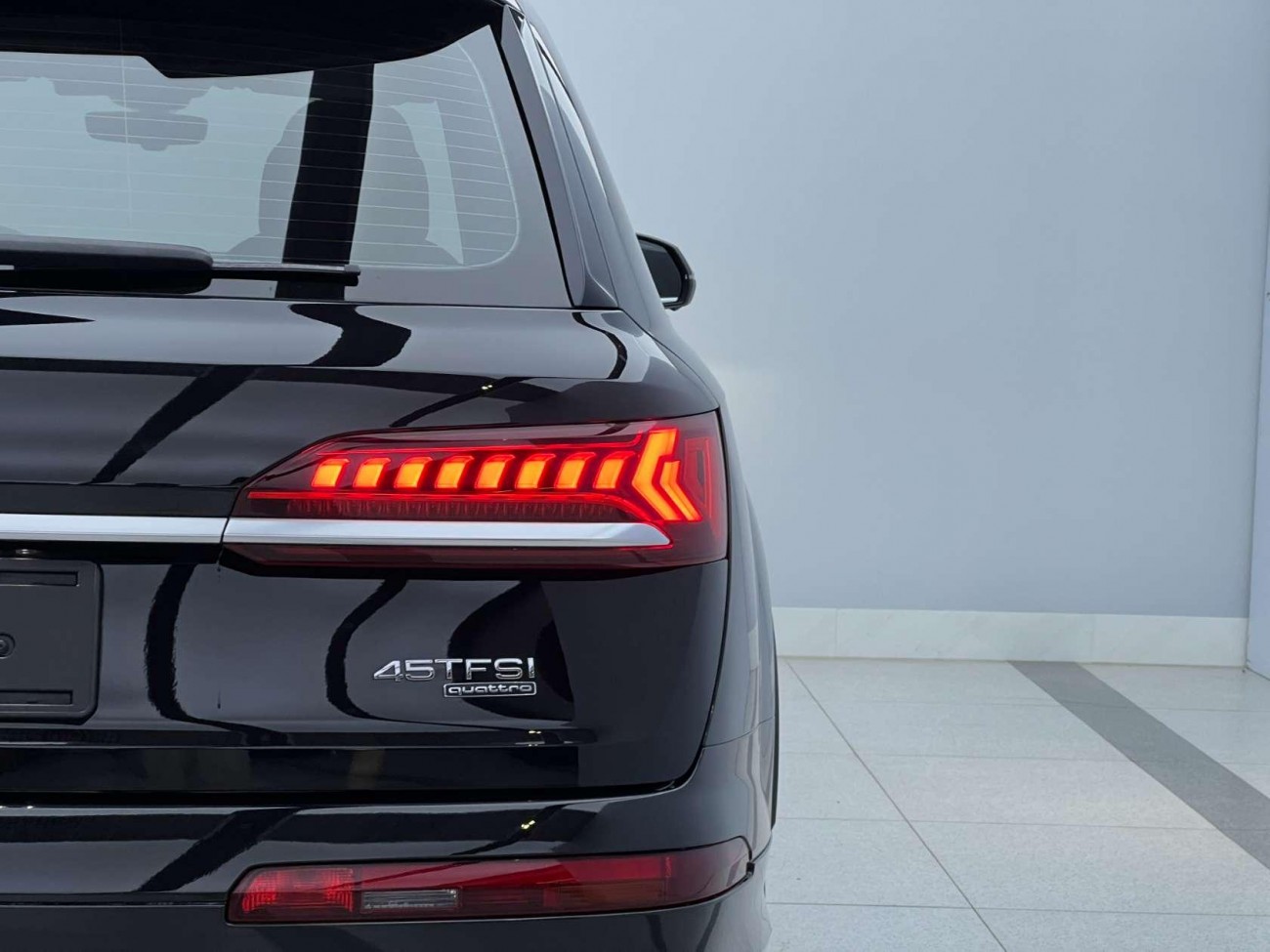 Audi Q7 45 TFSI 2023