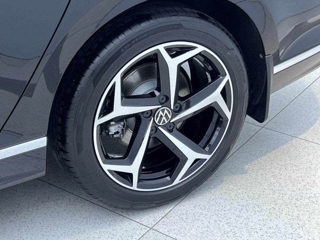 Volkswagen Magotan 2025