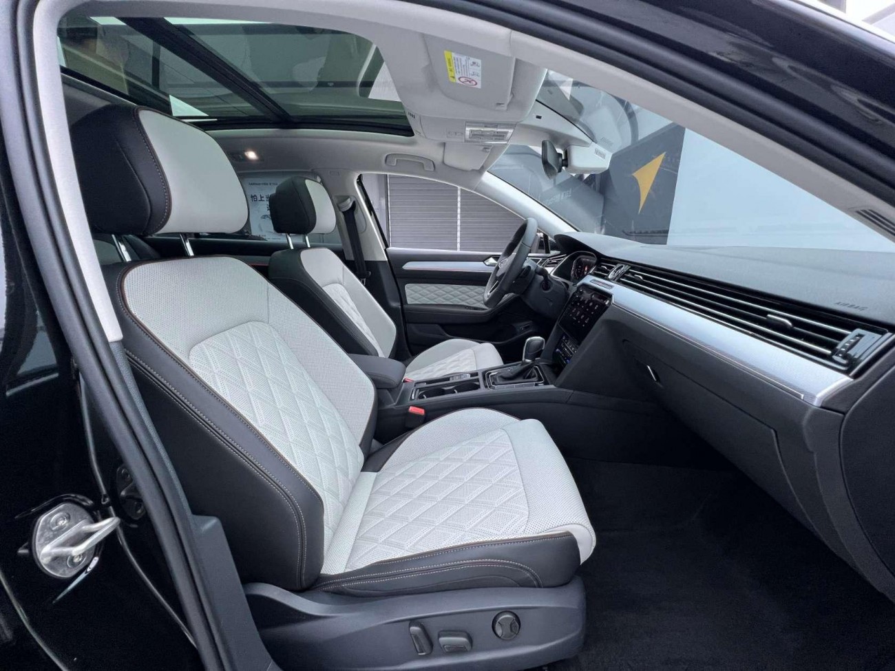 Volkswagen Magotan 2025