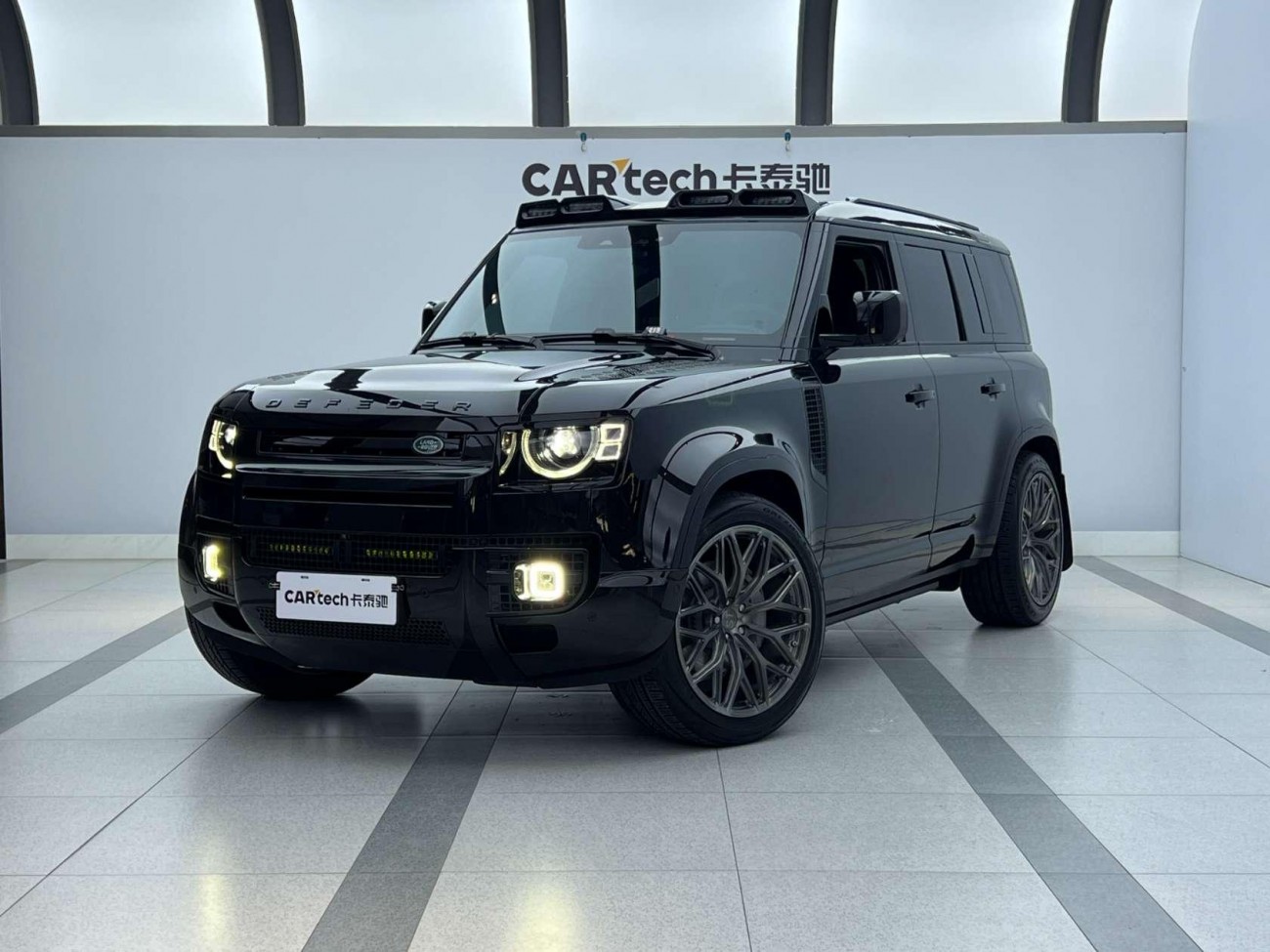 Land Rover Defender 2026